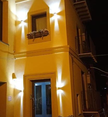 Donjon Suite Centro Storico Castelbuono (Sicily) Exterior foto